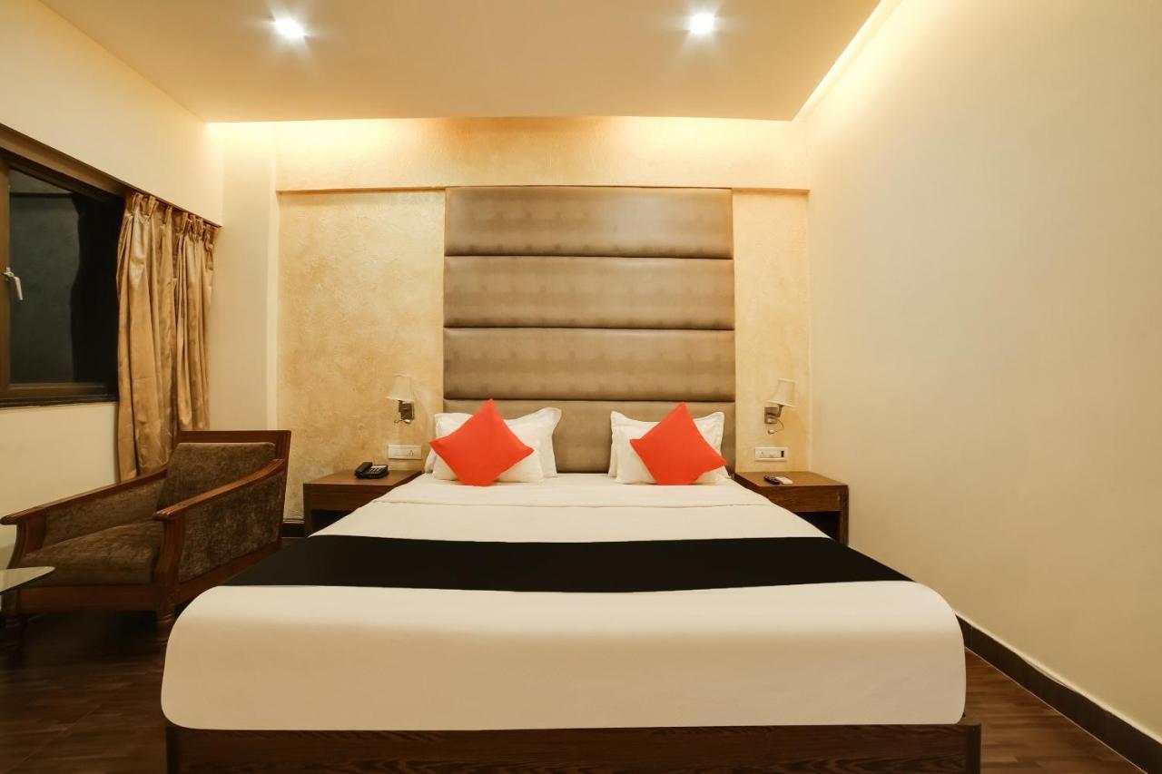 Hôtel Capital O 61351 Waii International à Bhalukpung Chambre photo