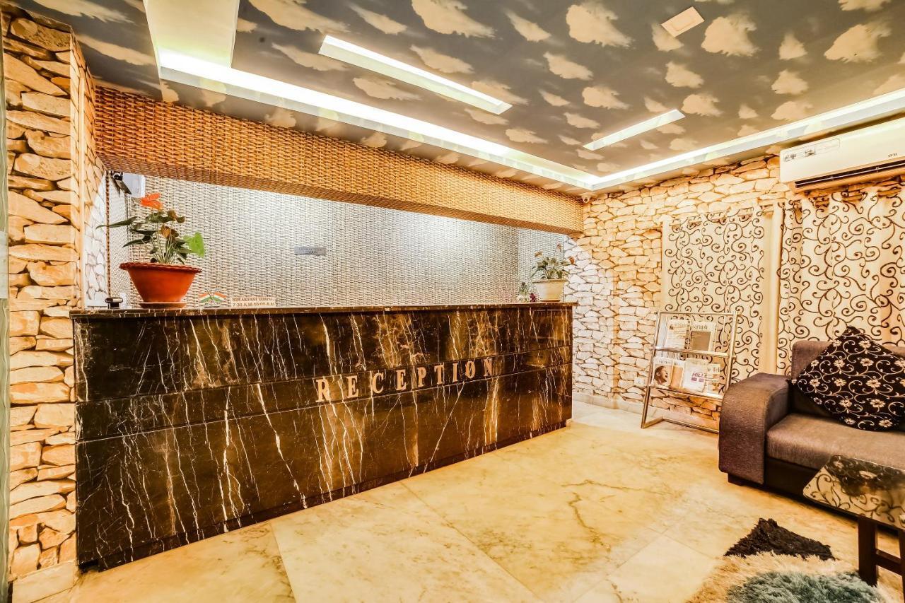 Hôtel Capital O 61351 Waii International à Bhalukpung Extérieur photo