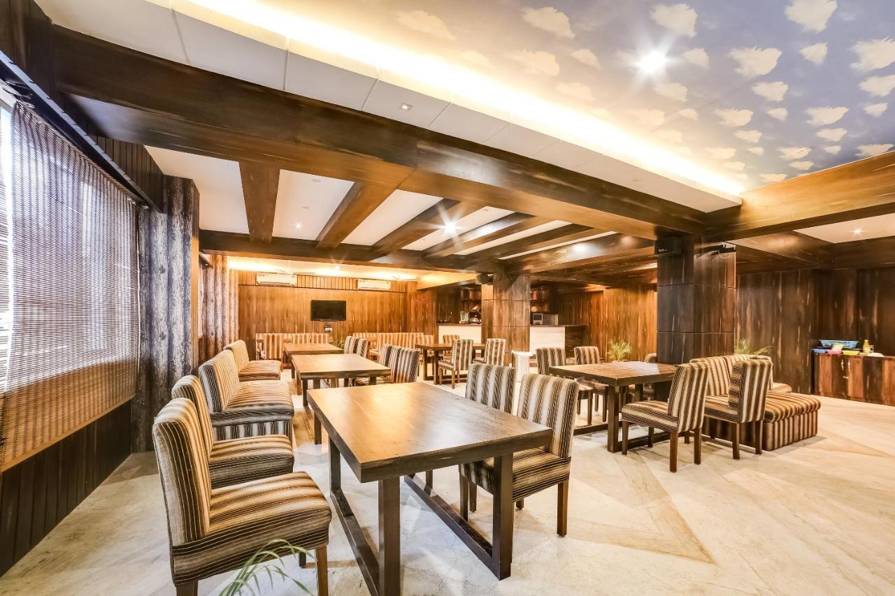 Hôtel Capital O 61351 Waii International à Bhalukpung Extérieur photo