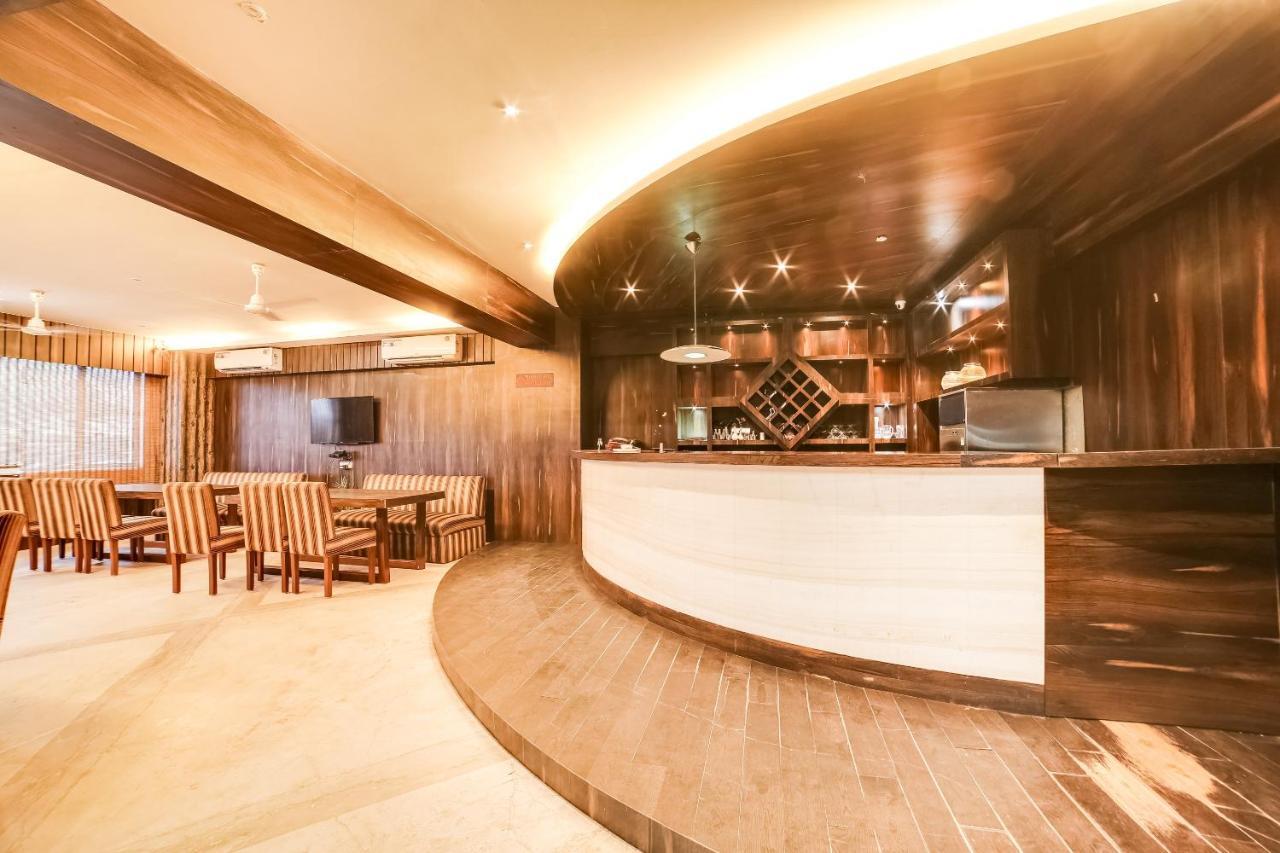 Hôtel Capital O 61351 Waii International à Bhalukpung Extérieur photo